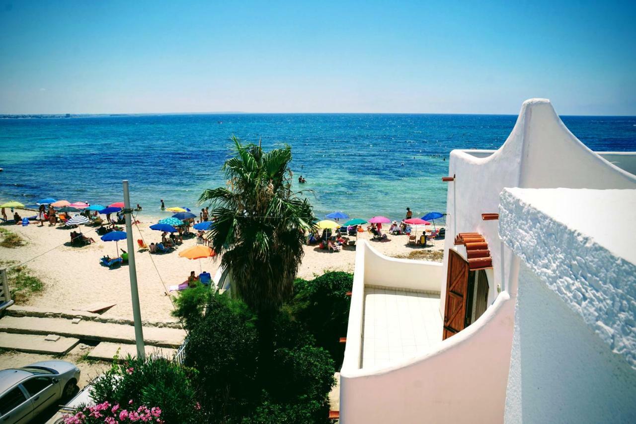 Fronte Mare In Centro Covered Parking Torre Lapillo Exterior foto